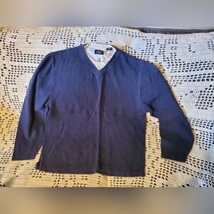 Men's V-Neck Sweater in Navy